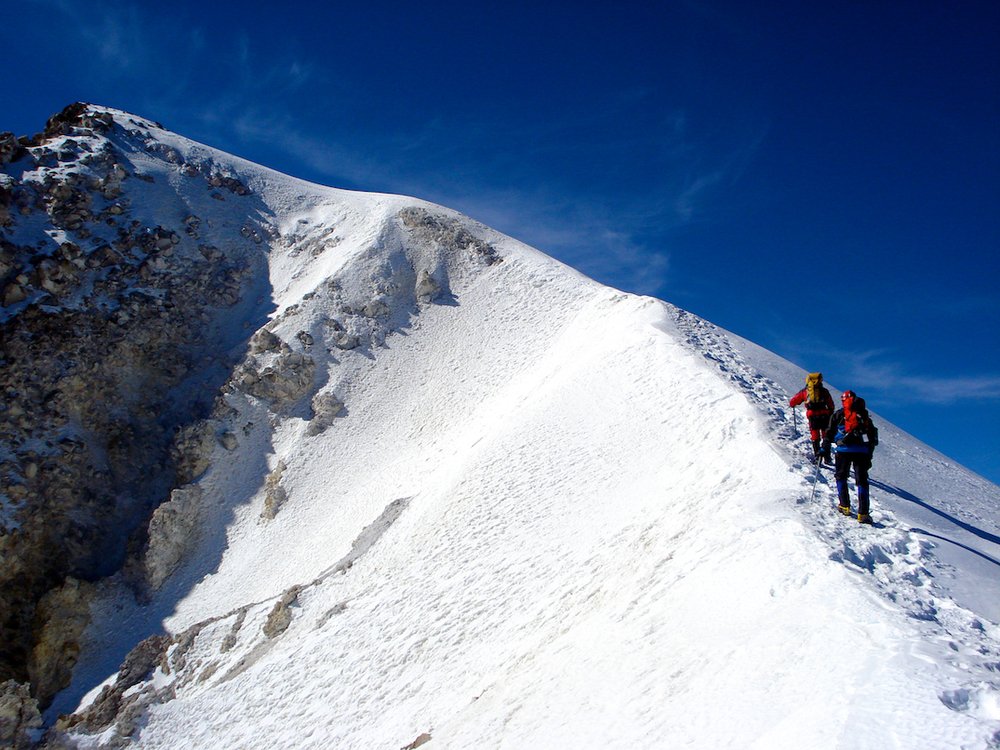 Climbing along the crater rim on Orizaba