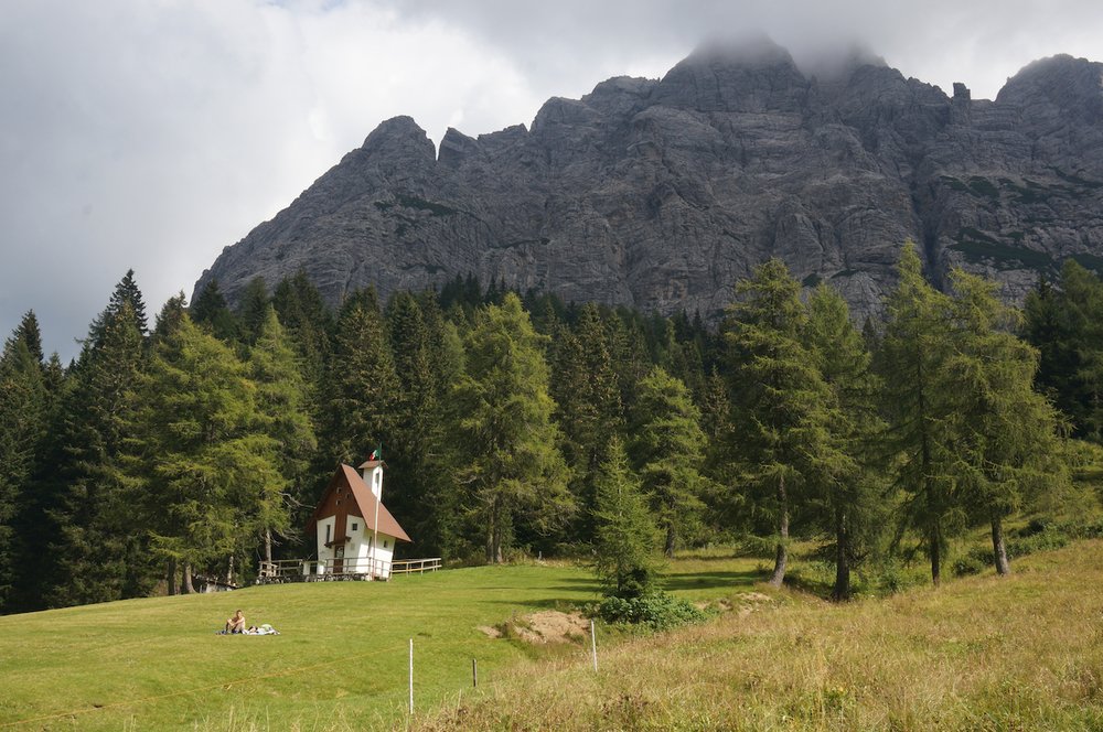 Pastoral view along the Alta Via One