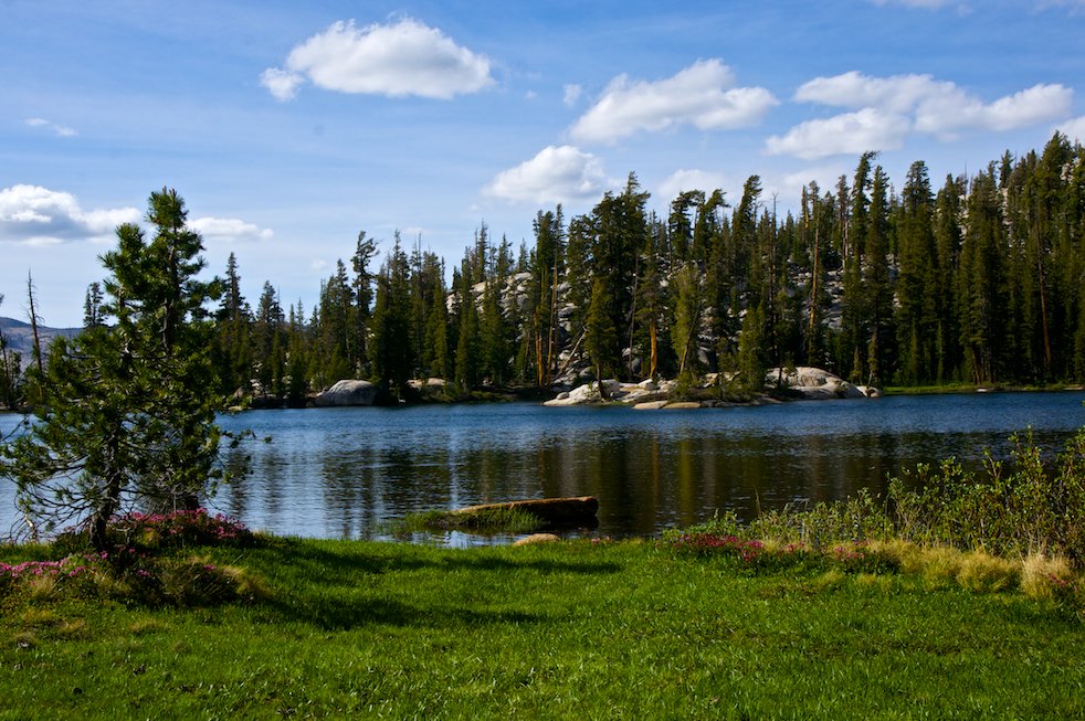 sunrise lakes yosemite