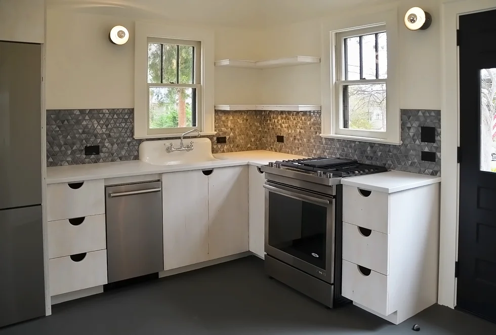 Calcasieu Cottage in Travis Heights — Pilgrim Building Company