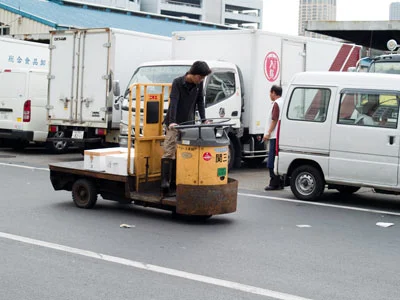 Fast moving vehicle at Fish Market :)