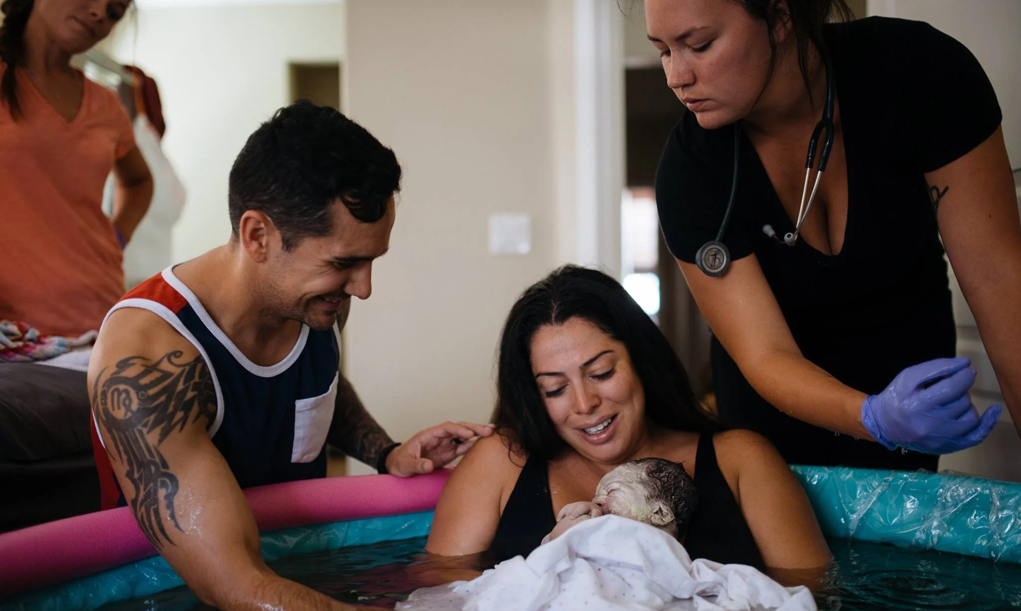 Justine Waldram, homebirth midwife, prenatal care, water birth, pregnancy, diaphragm fitting, birth control, family planning, well woman, pap smear.