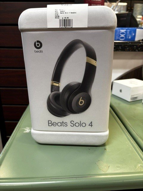 Beats Solo 4.jpg