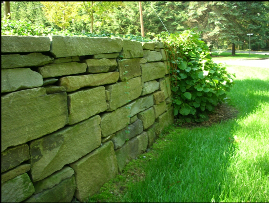 Stone retinaing wall.PNG