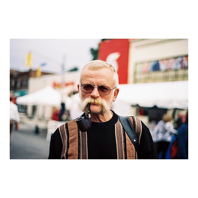 Portraits of Strangers from the Ukrainian festival this summer.
Shot on @nikonusa and developed by @annexphotostore .
.
.
.
#35mm #film #shootfilm #filmphotography #toronto #canada #shootfilmstaybroke #shootstrangers #nikon #kodak