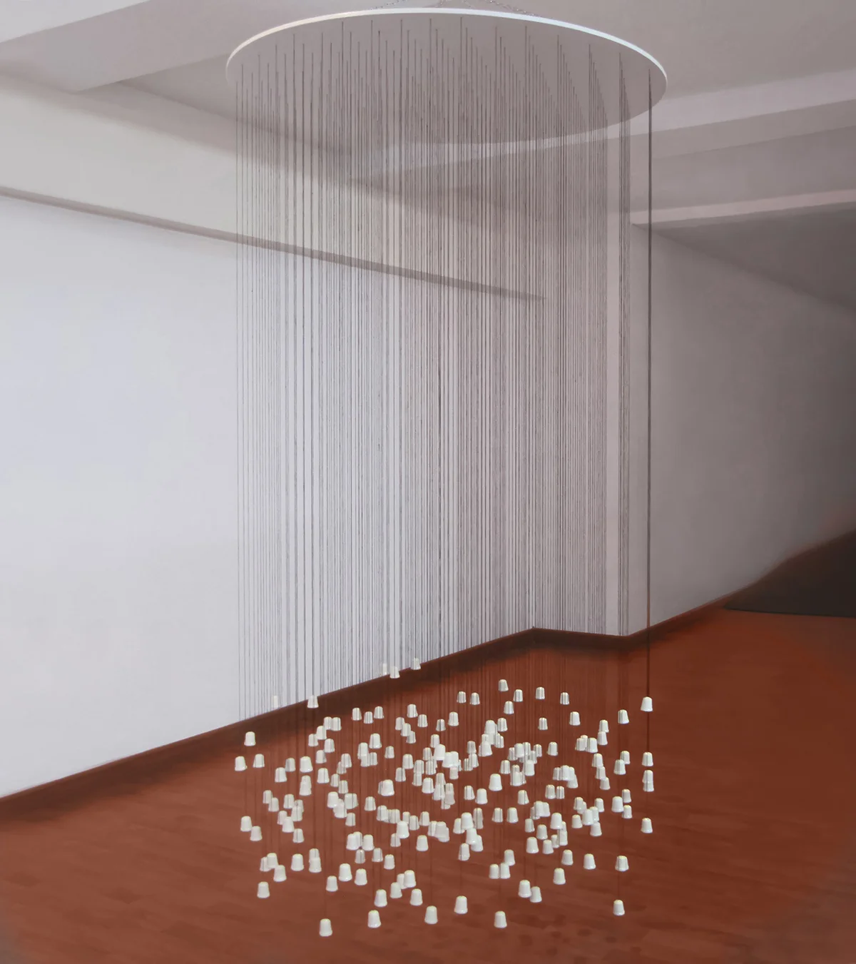 Laura Piñeiro. “El Canto de Filomela”, Madera, hilo, dedales de cerámica y plomo. 220 x 90 x 90 cm. 2012
