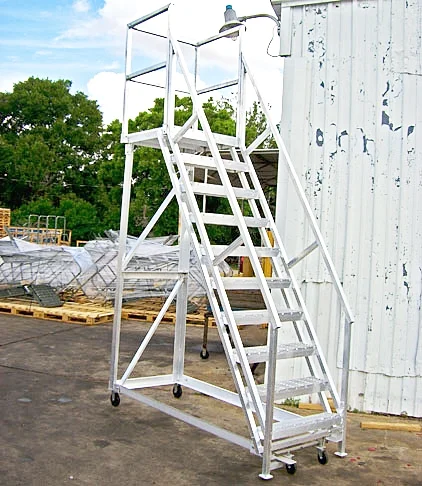custom_aluminum_mobile_work_platform.jpg