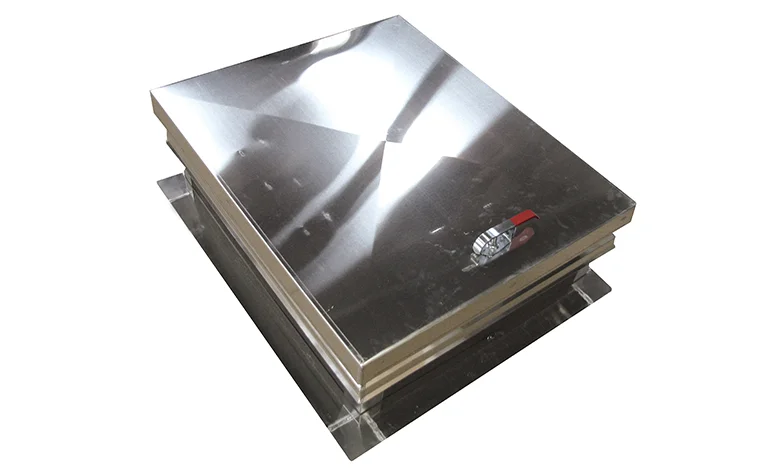 roof_hatch5.jpg