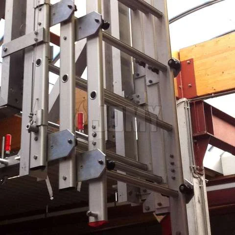 Drop-down%20ladder%20-%20Compact_csm5569.jpg