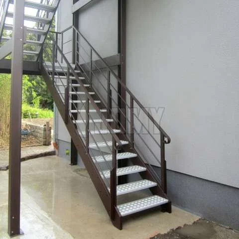 f Stair%20guardrail%20with%20parallel%20tubes_csm5632.jpg