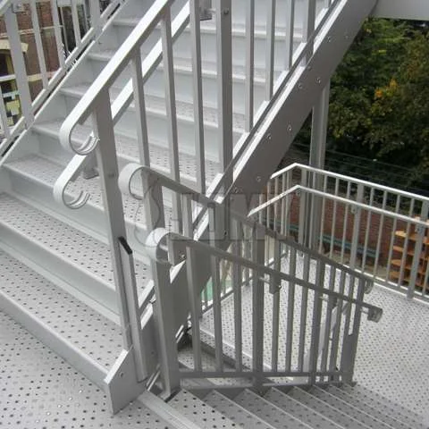 f Stair%20handrails_csm5618.jpg