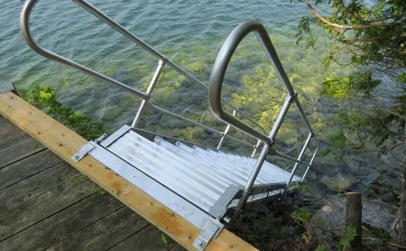 wooden_dock_to_stair.jpg