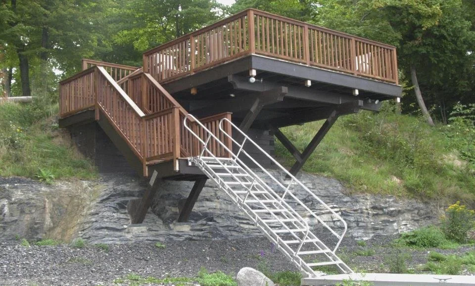 ALUMINUM STAIRWAY 02.jpg