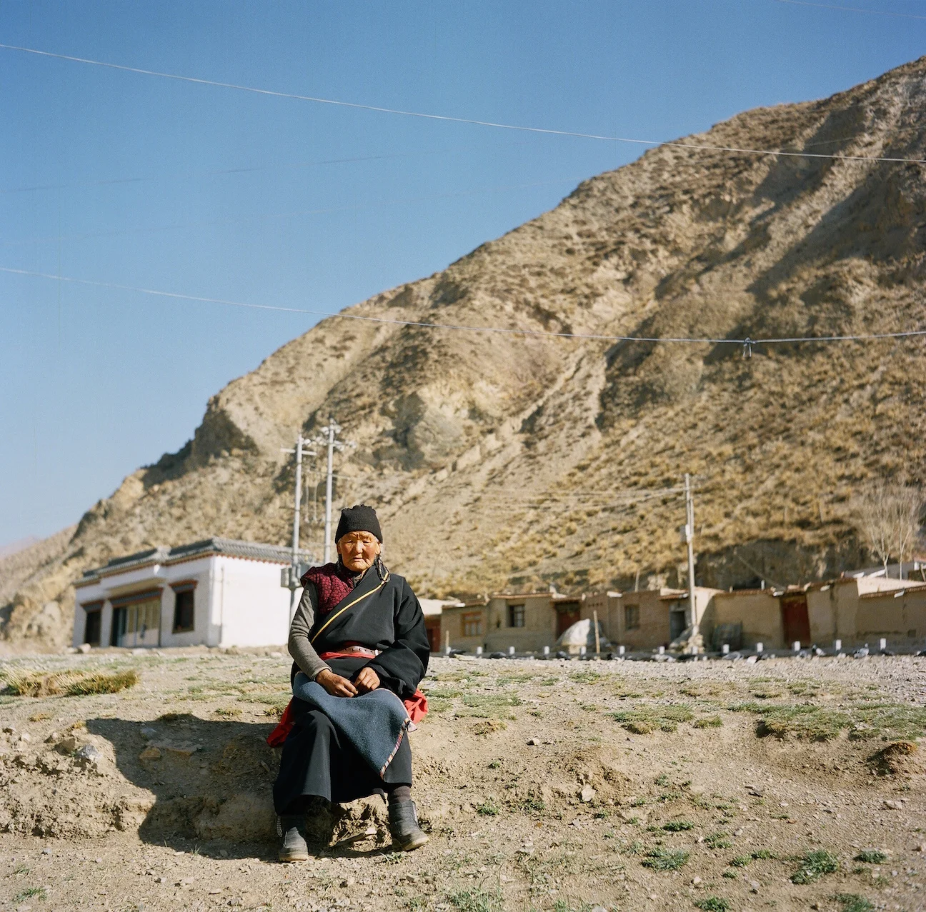 elder_resting_labrang.JPG
