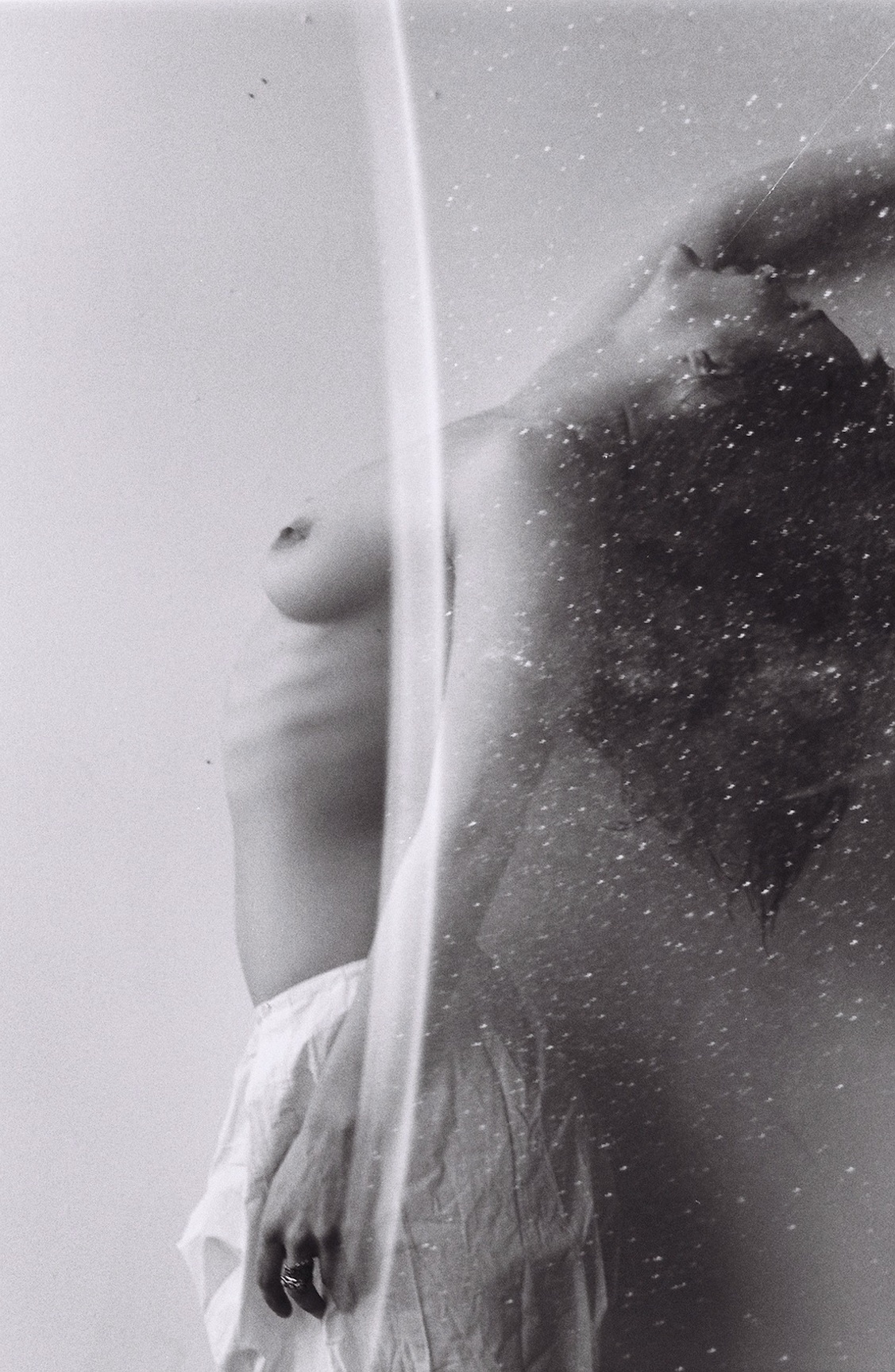 dbl_ex_cosmos_nude.Jpg