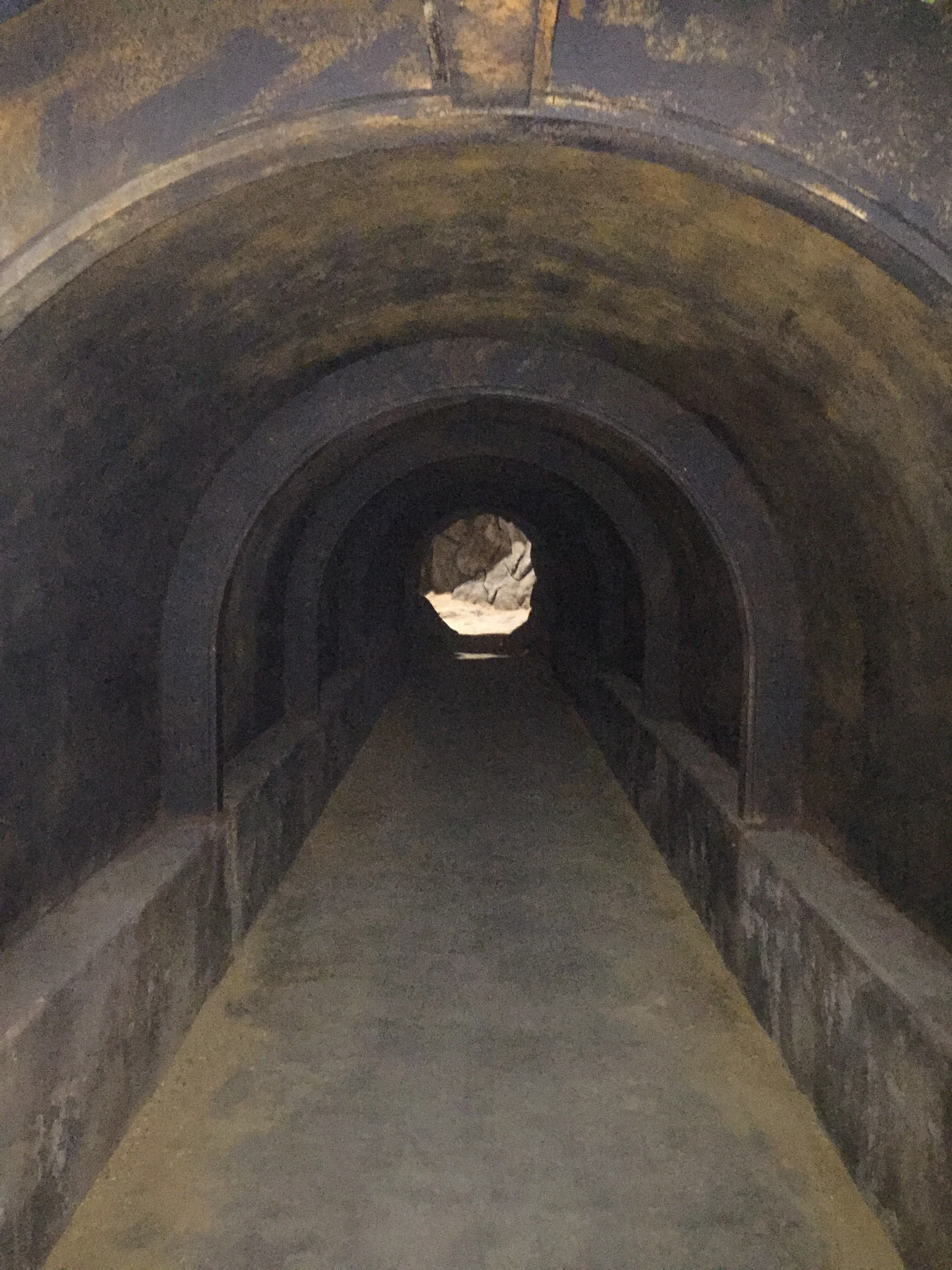 Tunnel