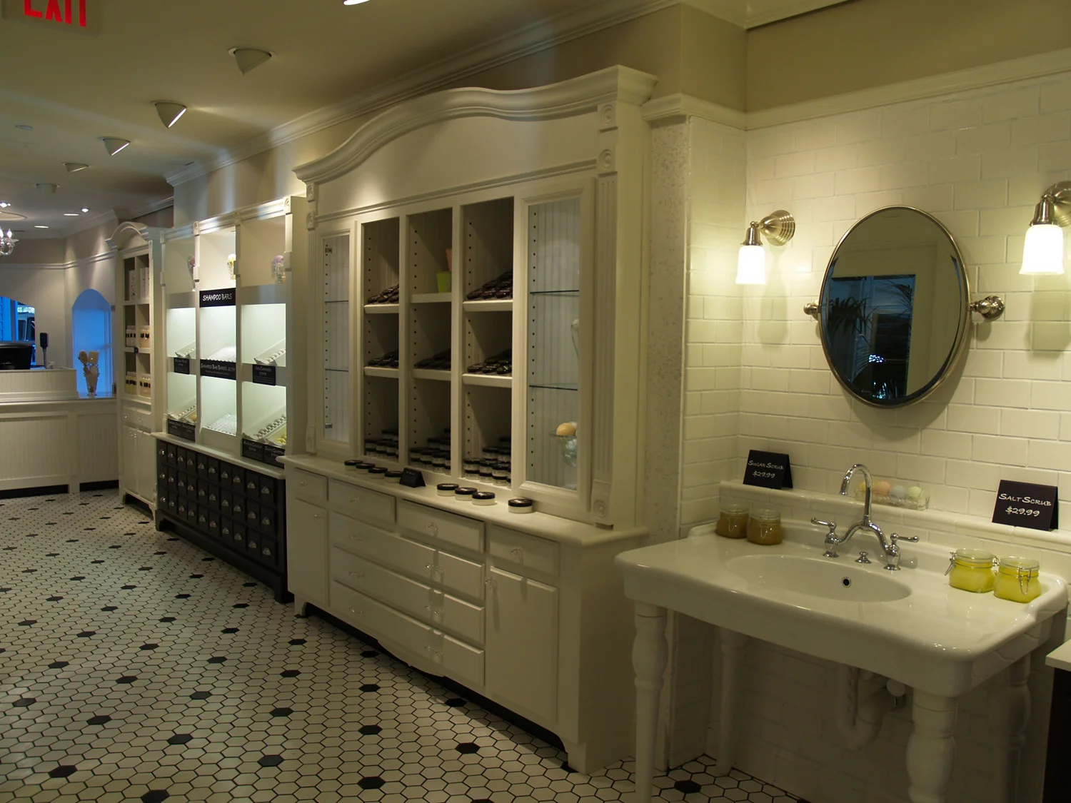 06-0017 AE199568.JPG