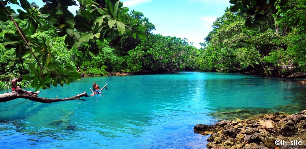 Vanuatu copy 4 blue lagoon.jpg