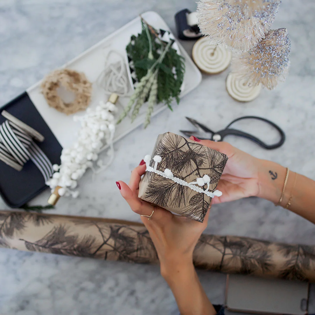 Gift_Wrapping_Crafting_Flashes_of _Delight.jpg