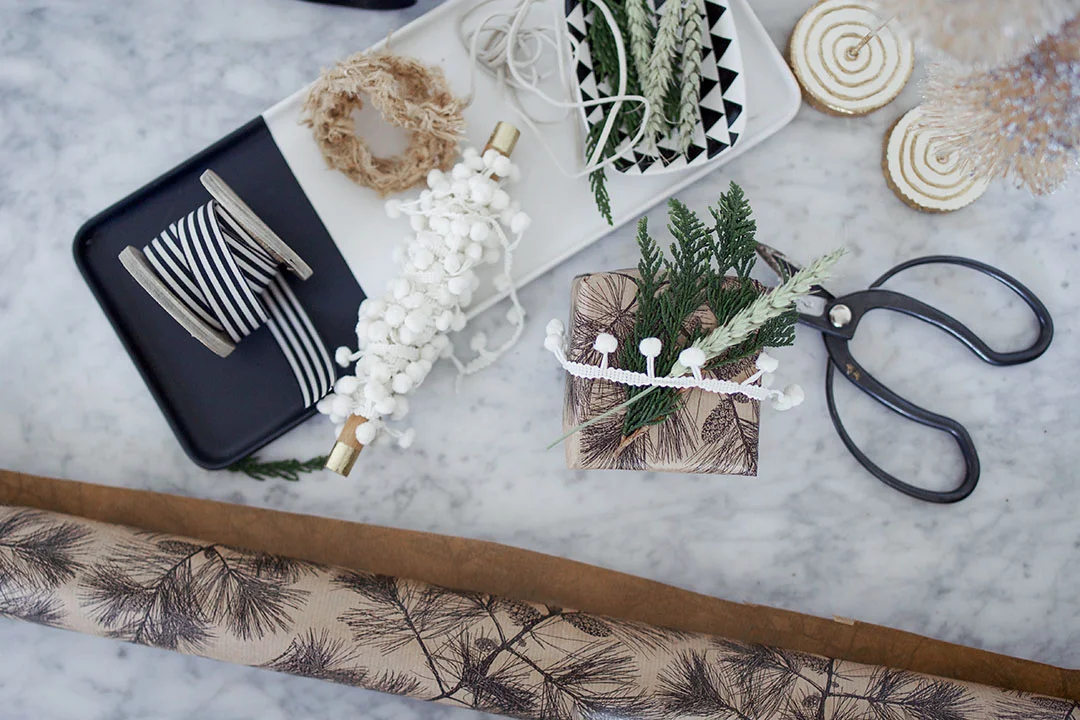Gift_Wrapping_Crafting_Flashes_of _Delight.jpg