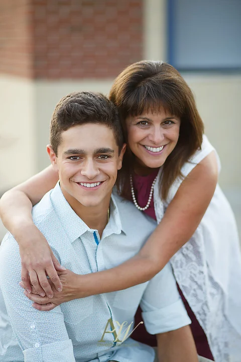 Tommy-victor-high-school-senior-portrait-photo04.jpg
