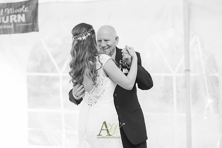 Nicole-Ryan-Palmyra-NY-Barn-Wedding-Rochester33.jpg