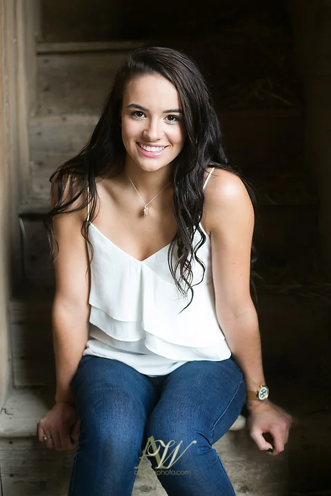 claire-rochester-mercy-high-school-senior-portrait-photos03.jpg