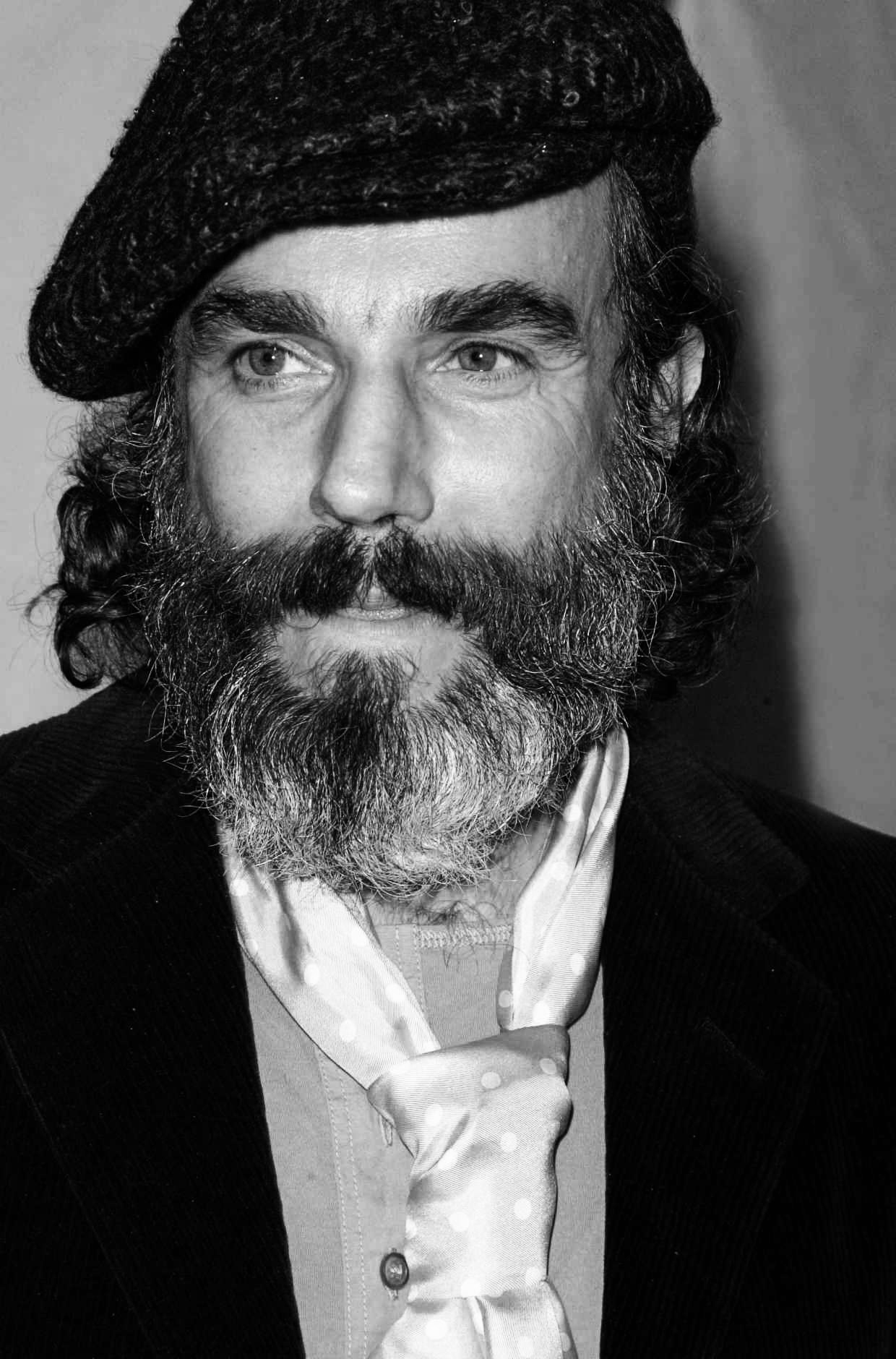 Now this is man who can knows how to wear a beard. Not too sure about the outfit though. 