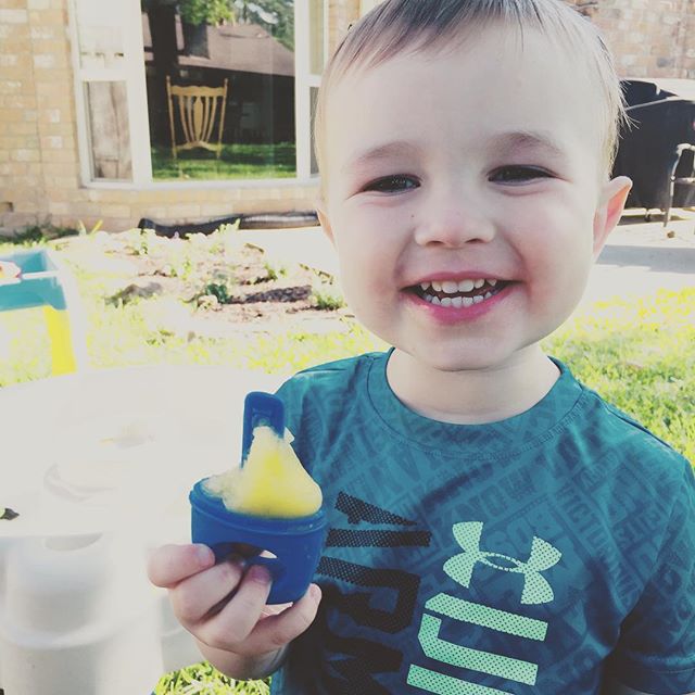 It&rsquo;s an OJ popsicle/water table/grillin&rsquo; kinda afternoon!