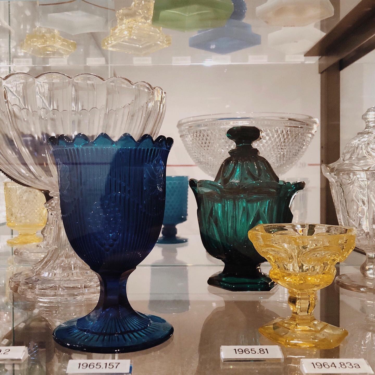A few favorite 1960s colored glass vessels at the @toledomuseum&rsquo;s Glass Pavilion. 💎 Which one is your favorite?⠀
⠀
⠀
⠀
⠀
⠀
#styling #propstyling #style #propstylist #props #stylist #detroitstylist #madprops #props #setdesign #setdesigner #setd