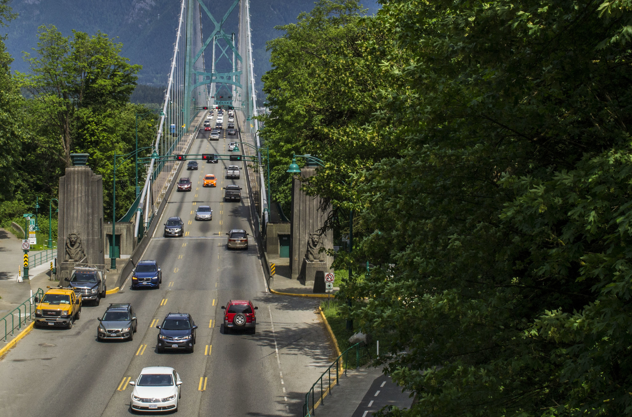 Lions Gate Bridge on a Vancouver tour.