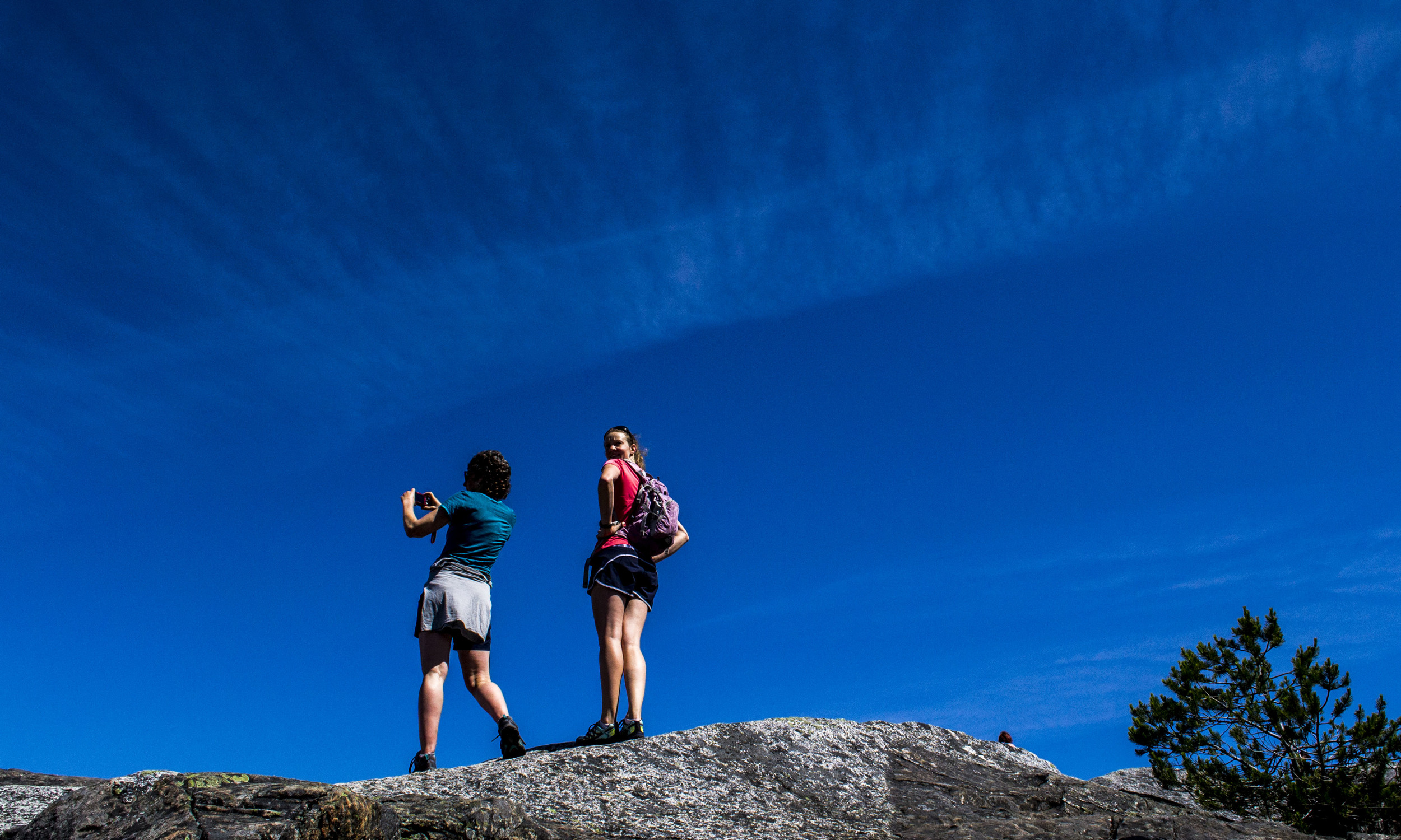 Guided hiking on active tours of Vancouver.