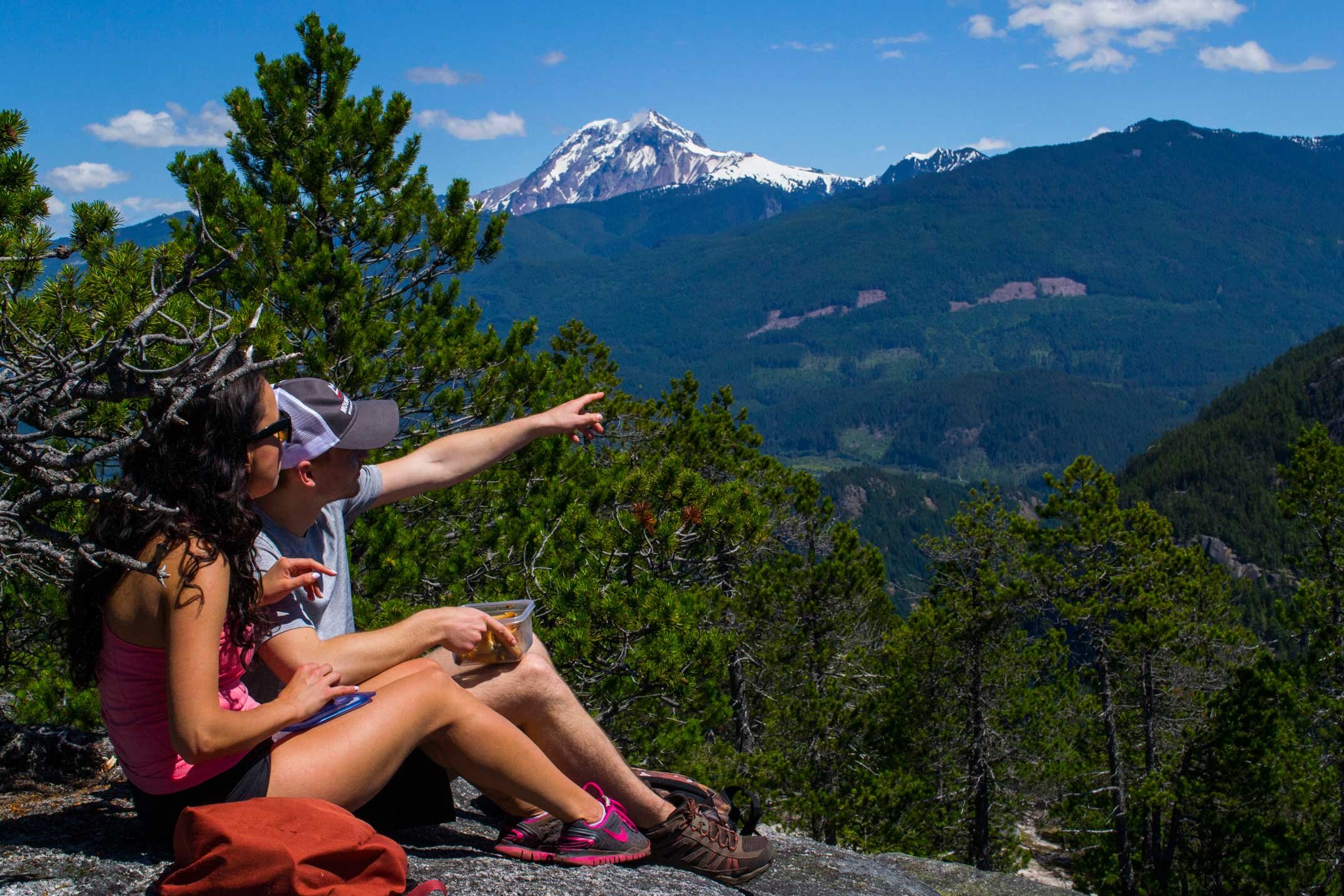 Guests on a Guided camping tour in Vancouver enjoy the view. 