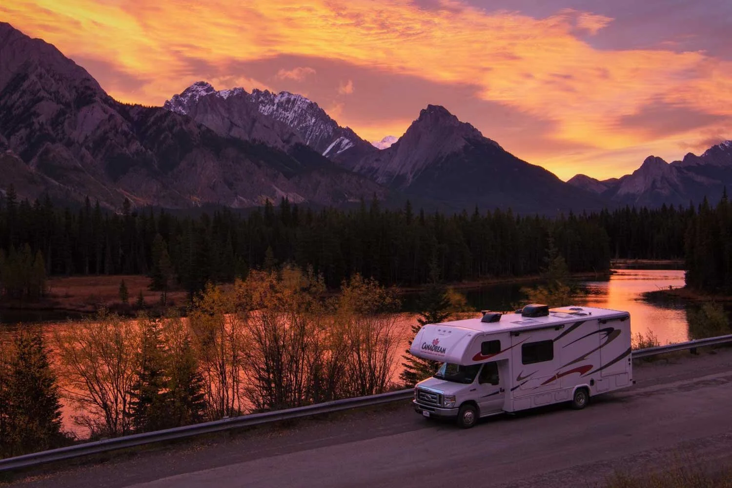 Guided RV Tours of the Canadian Rockies | Fresh Adventures
