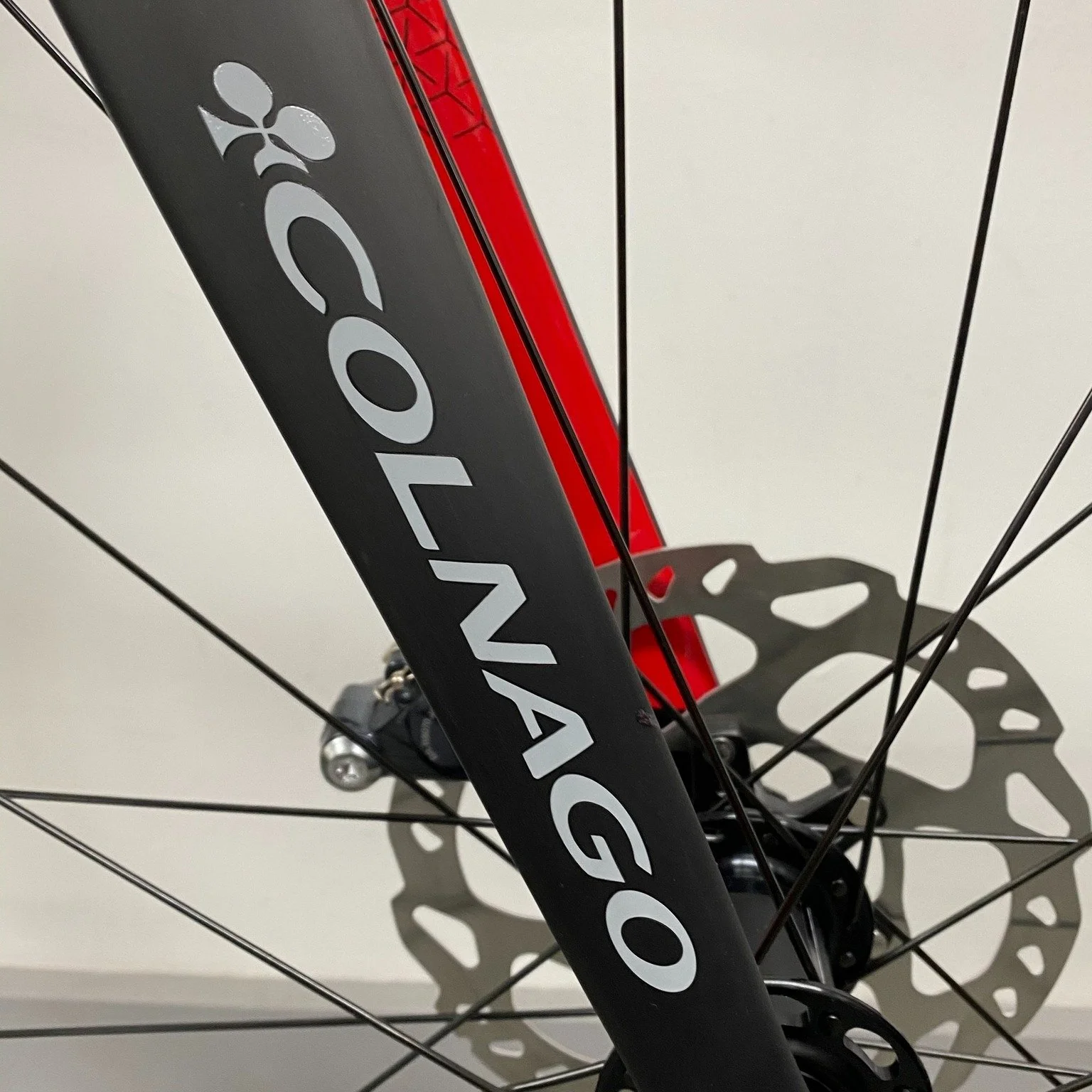 🚲 Custom Build Spotlight: Colnago V3 x Ultegra Di2 ⚙️

Not every build needs deep-section carbon to turn heads &mdash; sometimes it&rsquo;s all about the ride. This Colnago V3 pairs Italian pedigree with the reliability of Shimano Ultegra Di2, creat