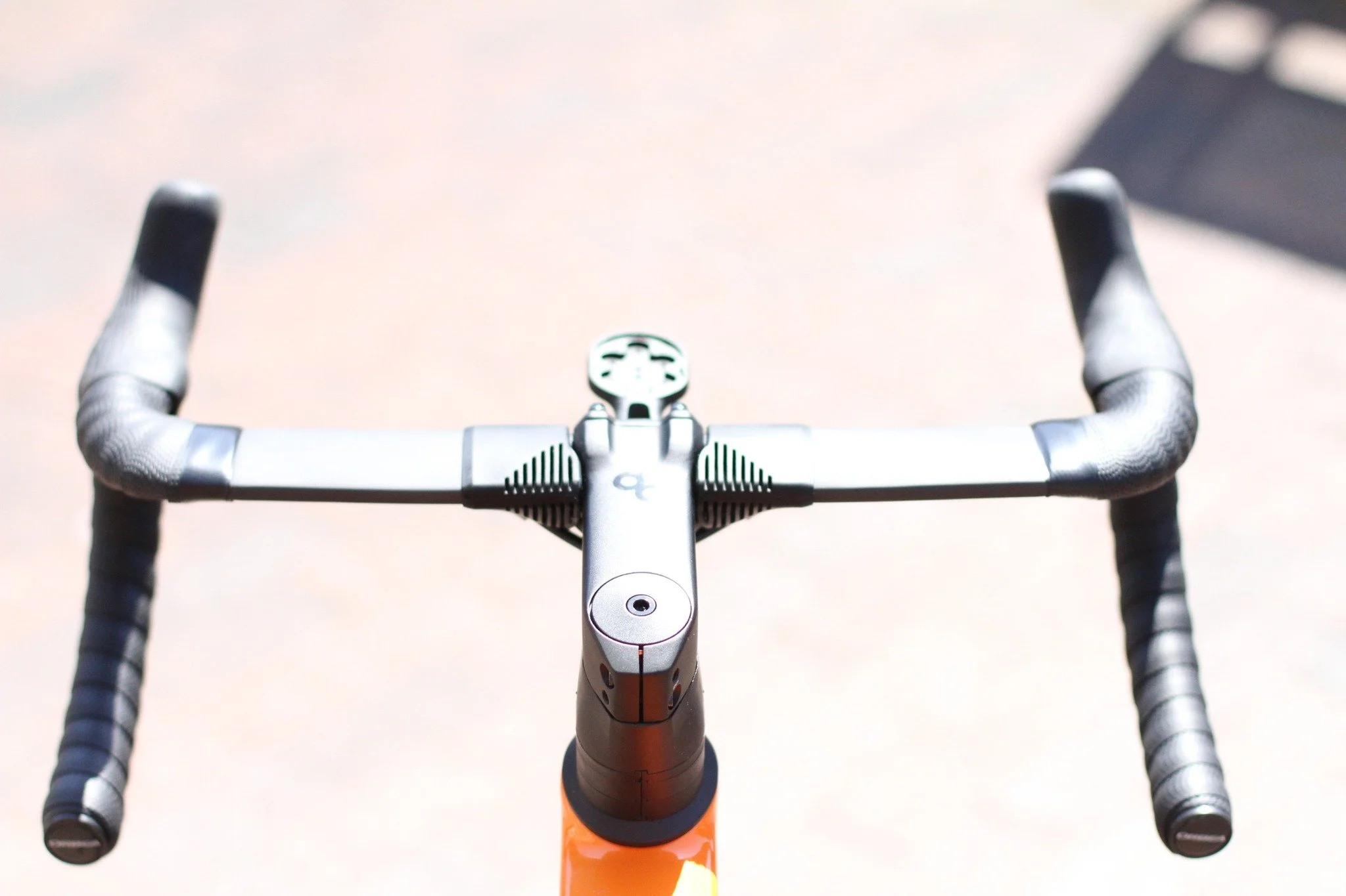 🚲 Custom Build Spotlight: Orbea Orca Aero x Ultegra Di2 ⚡🎨

The Orbea Orca Aero is all about speed, style, and individuality. Built with Shimano Ultegra Di2, it delivers seamless performance and precision &mdash; but what really sets it apart is ho