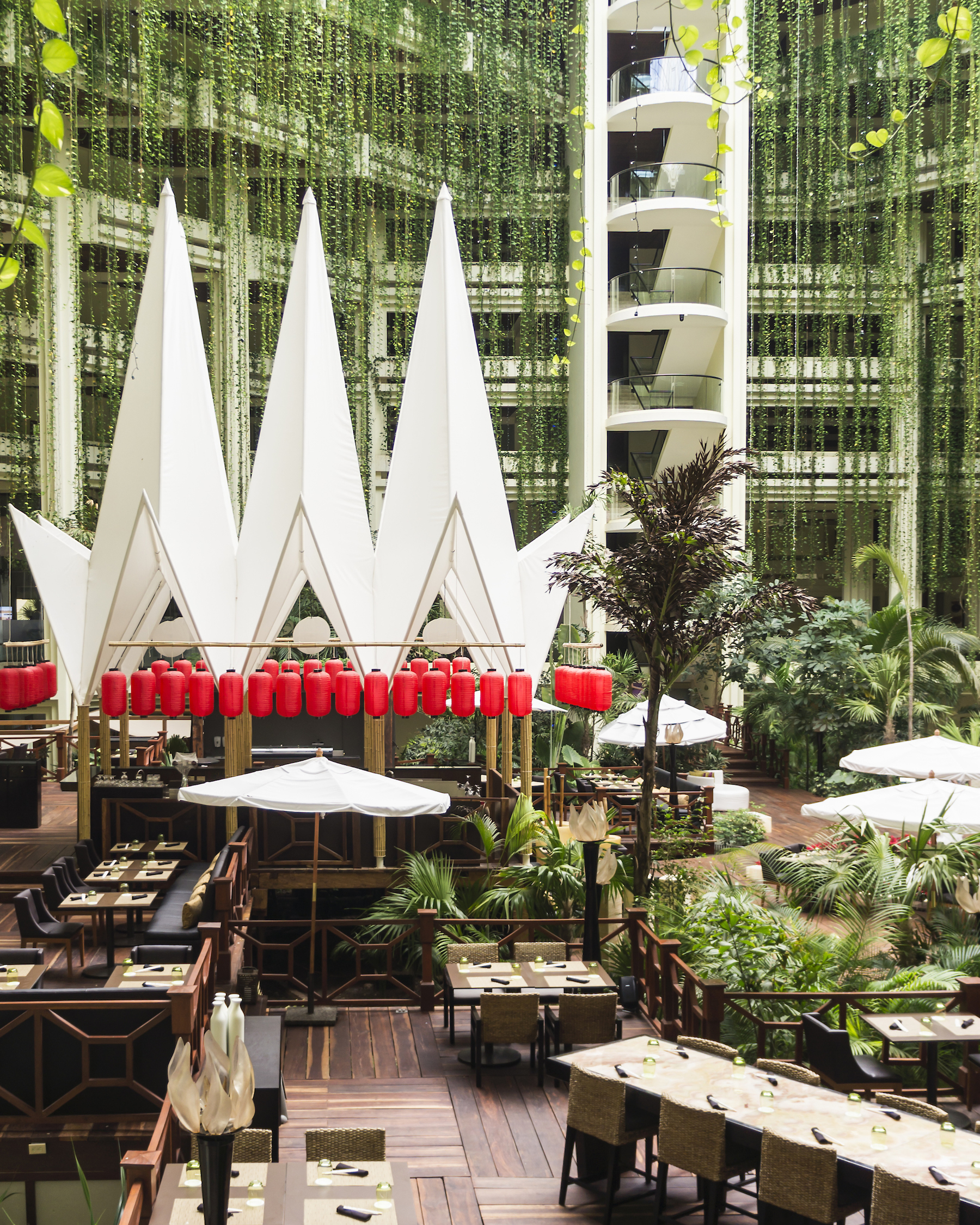 Paradisus-Cancun-Lobby-Restaurant.jpg