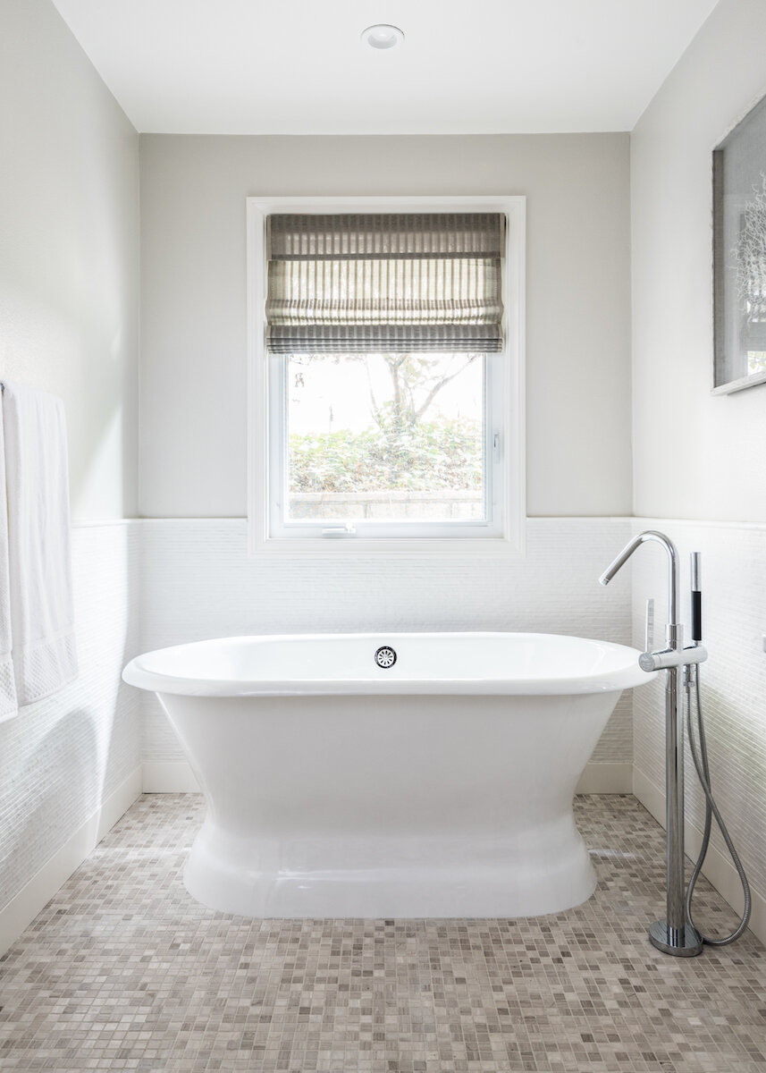 TUB REMODEL COMMERCIAL PHOTOGRAPHY.jpg