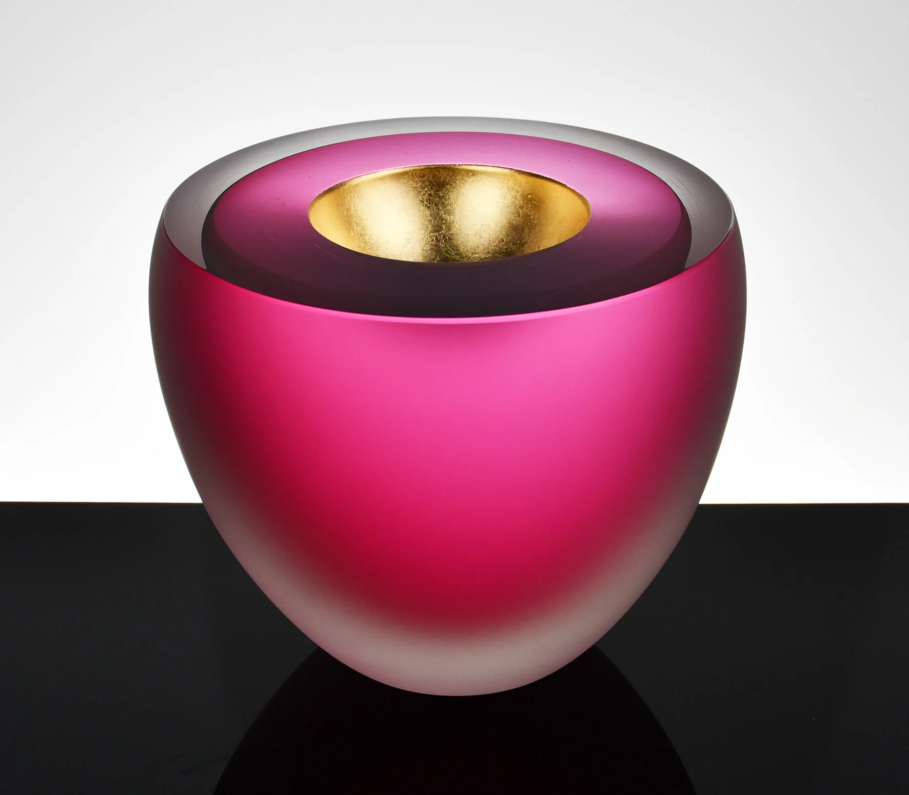gorudo-vase-ruby-charliemacpherson.JPG