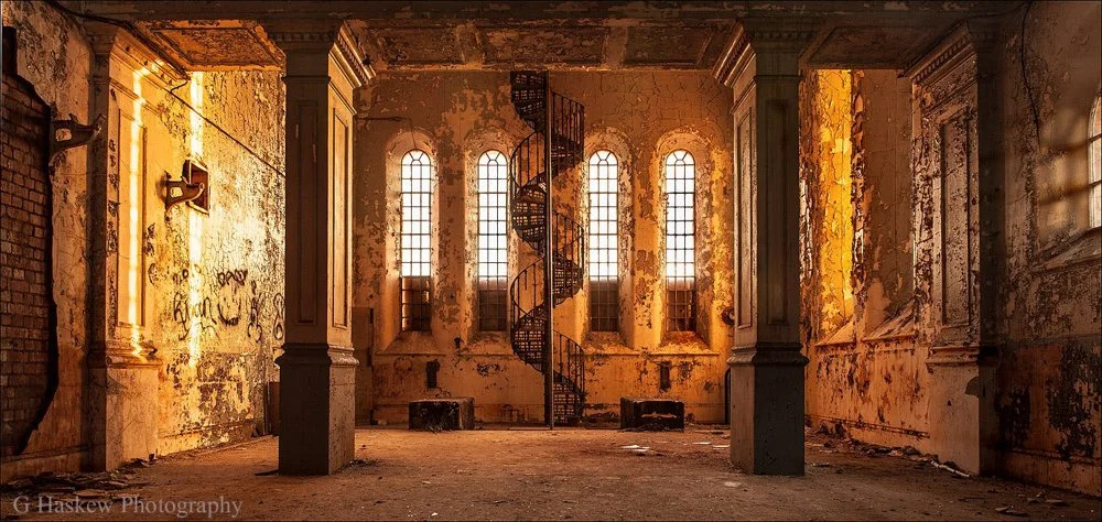 Spiral-staircase-urbex-urban-decay-photographer-magpietommy.com9980.jpg