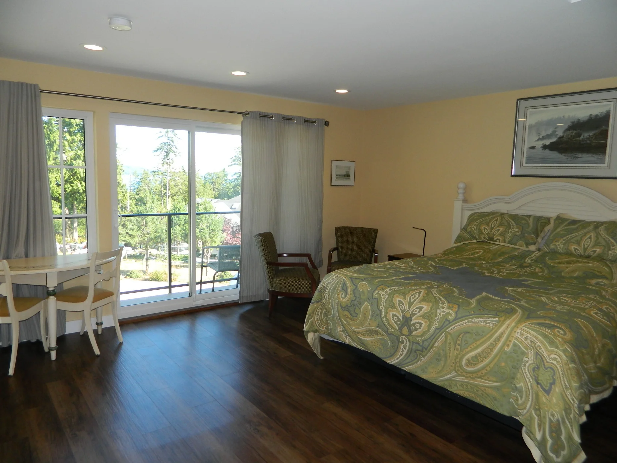 Baker Beach Bed and Breakfast Sunshine Coast BC