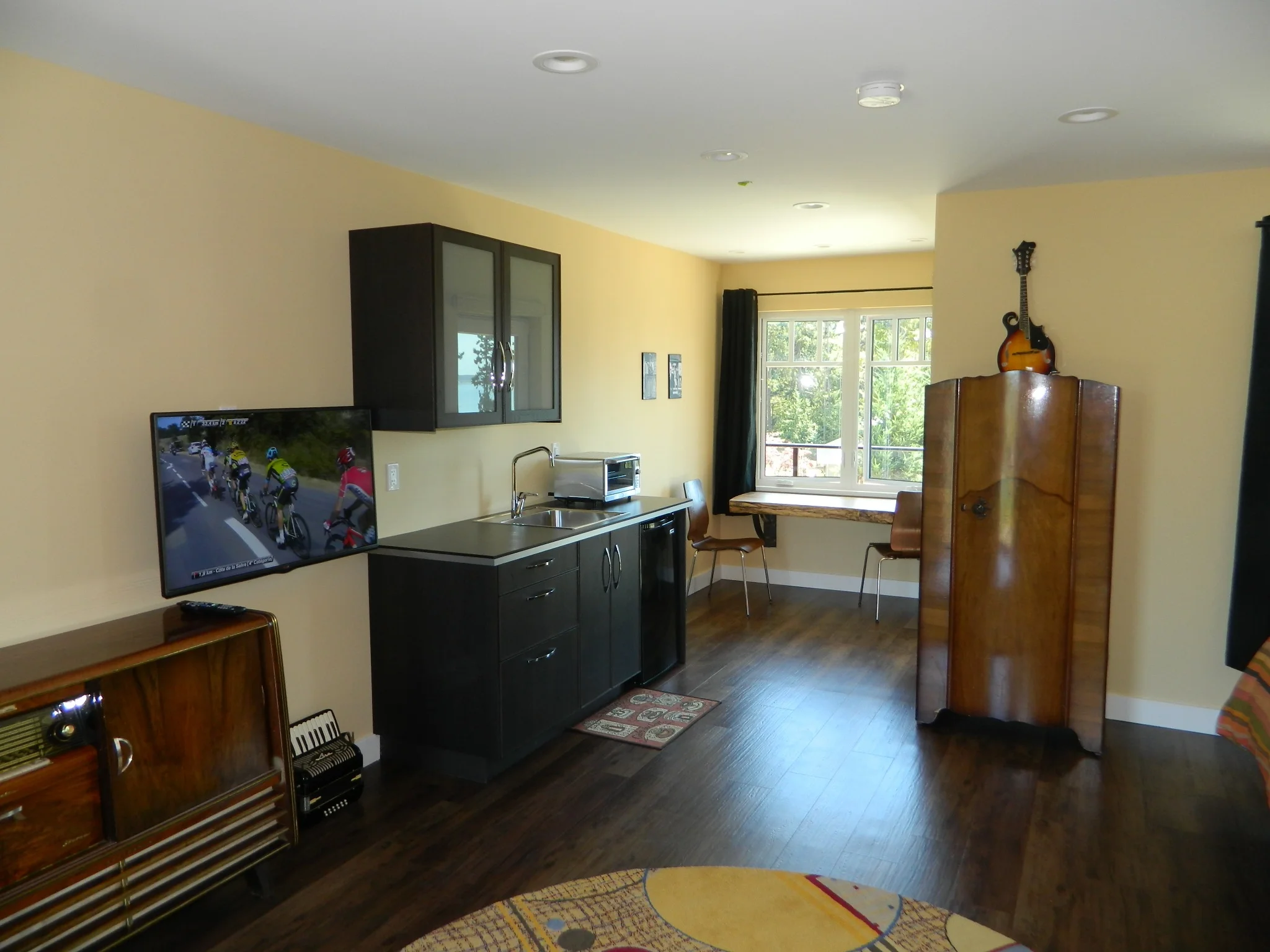 Baker Beach Bed and Breakfast Sunshine Coast BC