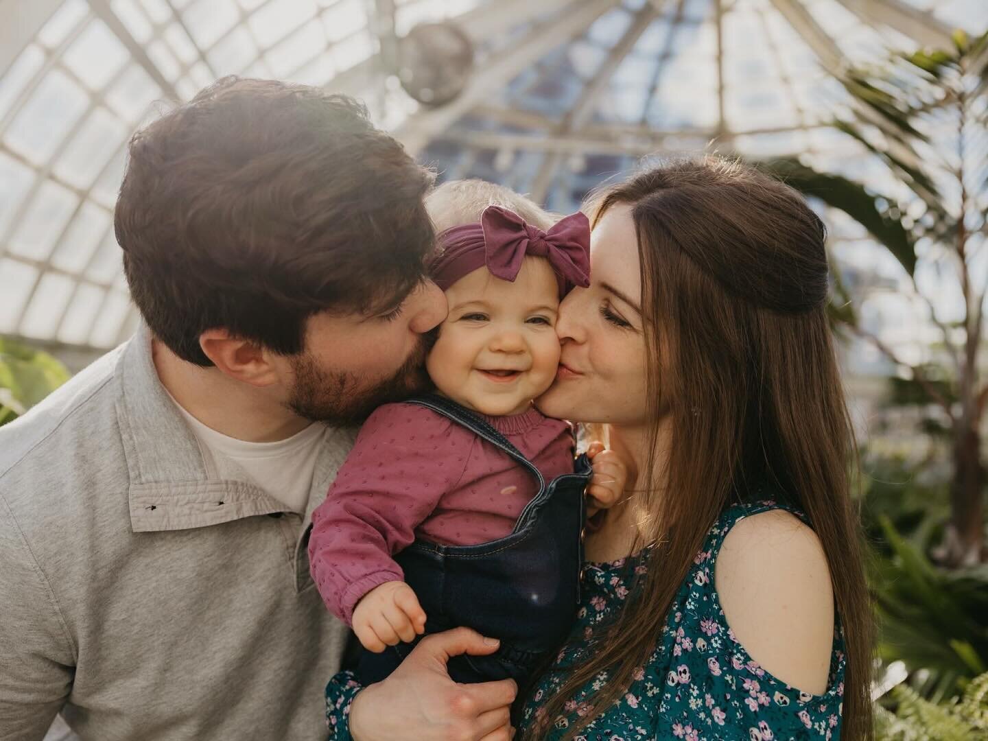 Hazel needed a spot on the feed for obvious reasons. This 1-year old session at The Frick was just so fun and just look at this beautiful family!

#lizegbertphoto #portrait_perfection #portraitphotography #familyphotographer #familyphotos #oneyearold