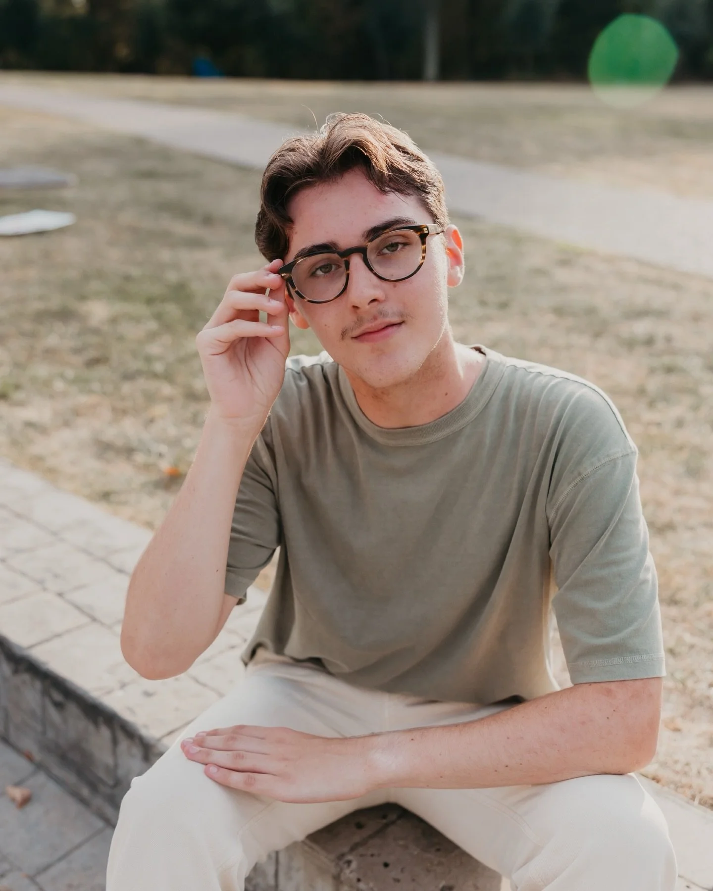 Senior Sunday Spotlight for Anthony! 🎸📚🎭

#seniorphoto #pittsburghphotographer #familyphotography #pittsburghpa #portraitphotography