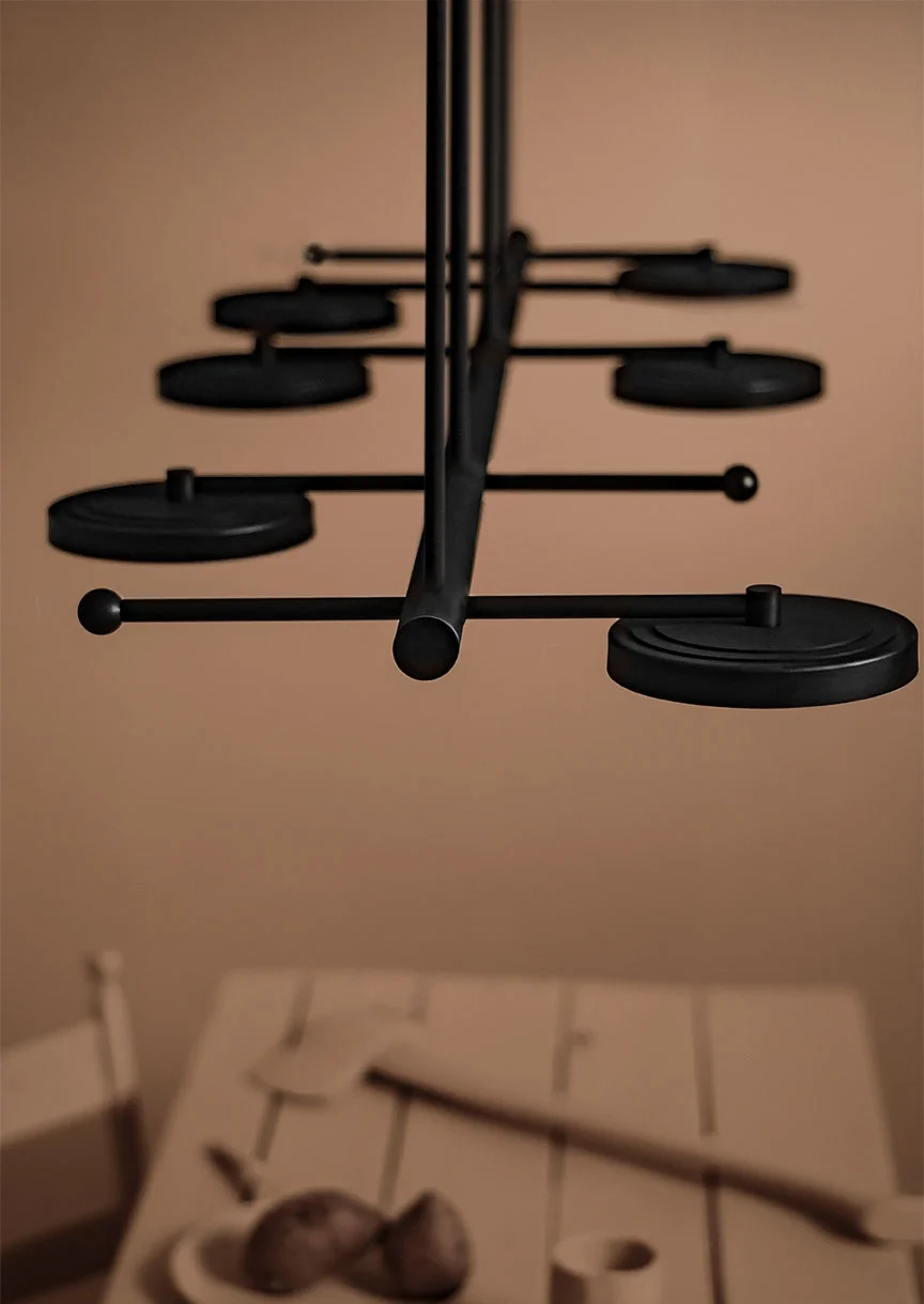 LaroseGuyon_LeRoyer_Large02_LightingFixture_08.jpg