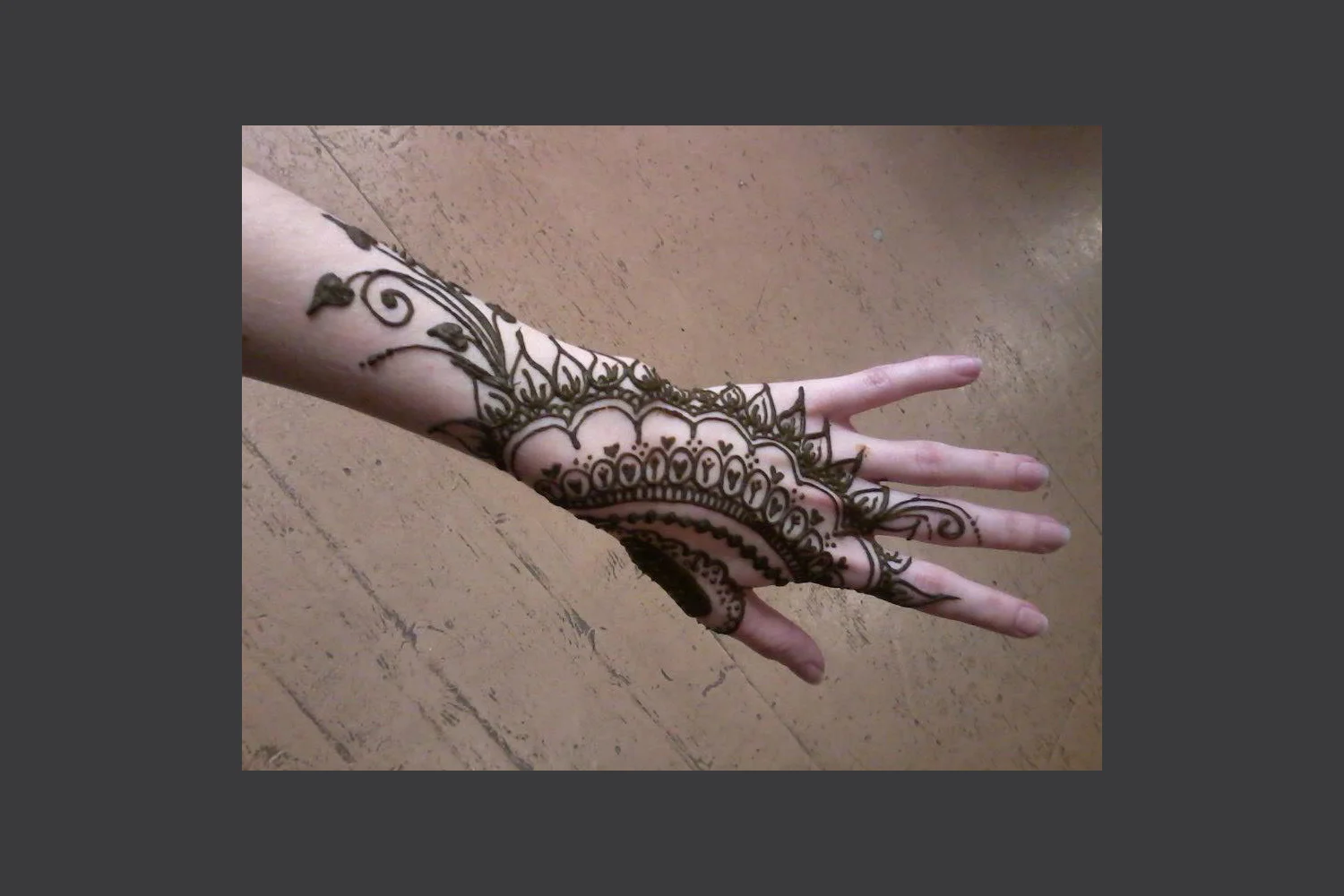 THE ART OF HENNA
