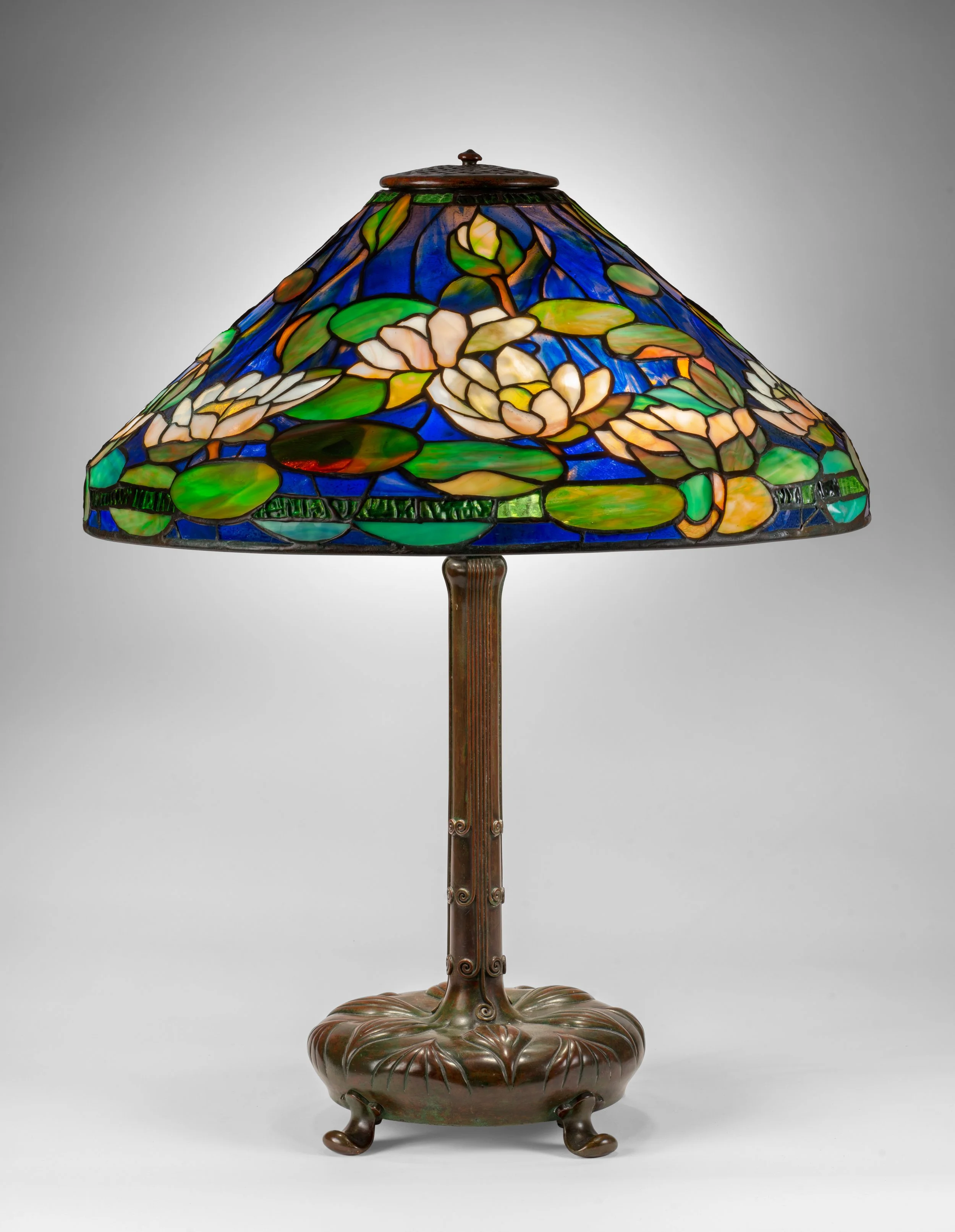 ZMA Puzzler!: Pond Lily Library Lamp