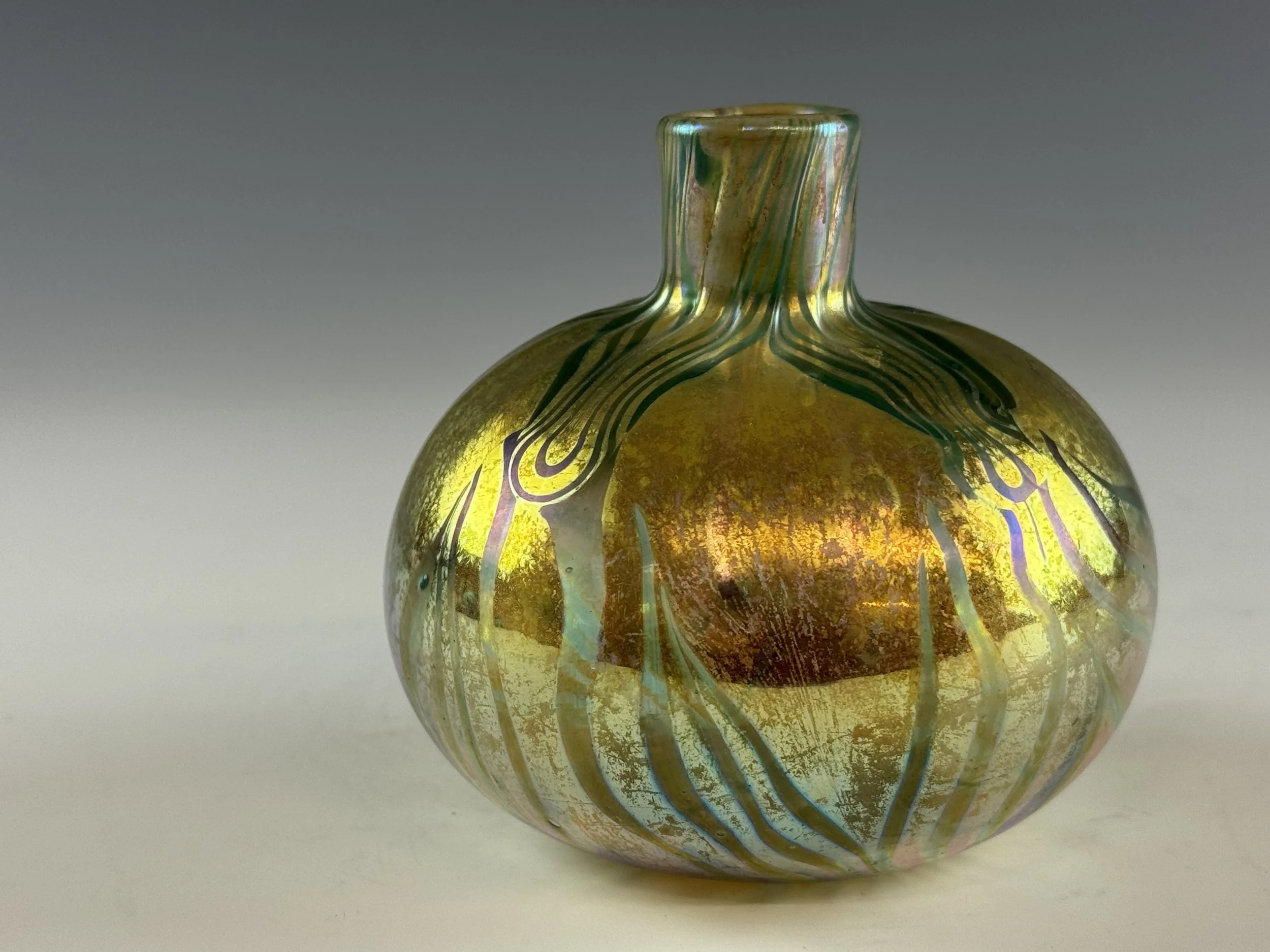 ZMA Puzzler!: Tiffany Favrile Gold Iridescent Glaze Vase