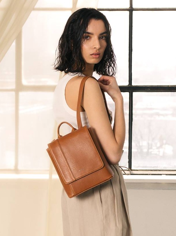 9 Vegan Bags & Purses That Prove You Don't Need Leather To Be Stylish