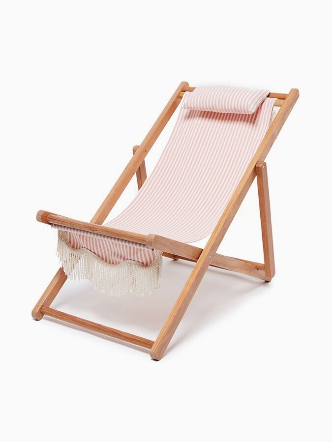 beach-lounge-chairs-business-and-pleasure